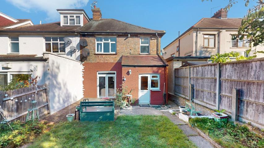 Stunning Sharers Apartment Fleetwood Road, Dollis Hill